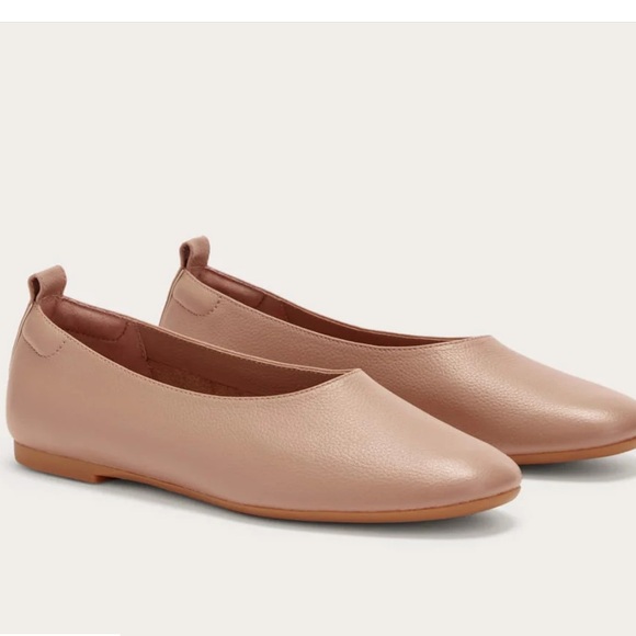 Everlane Shoes - NWOT Everlane The Day Glove Leather Almond Toe Flats Tan 10.5